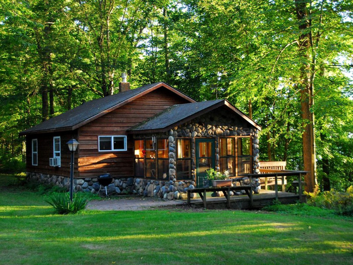 Thomas Tergel secluded Cabin