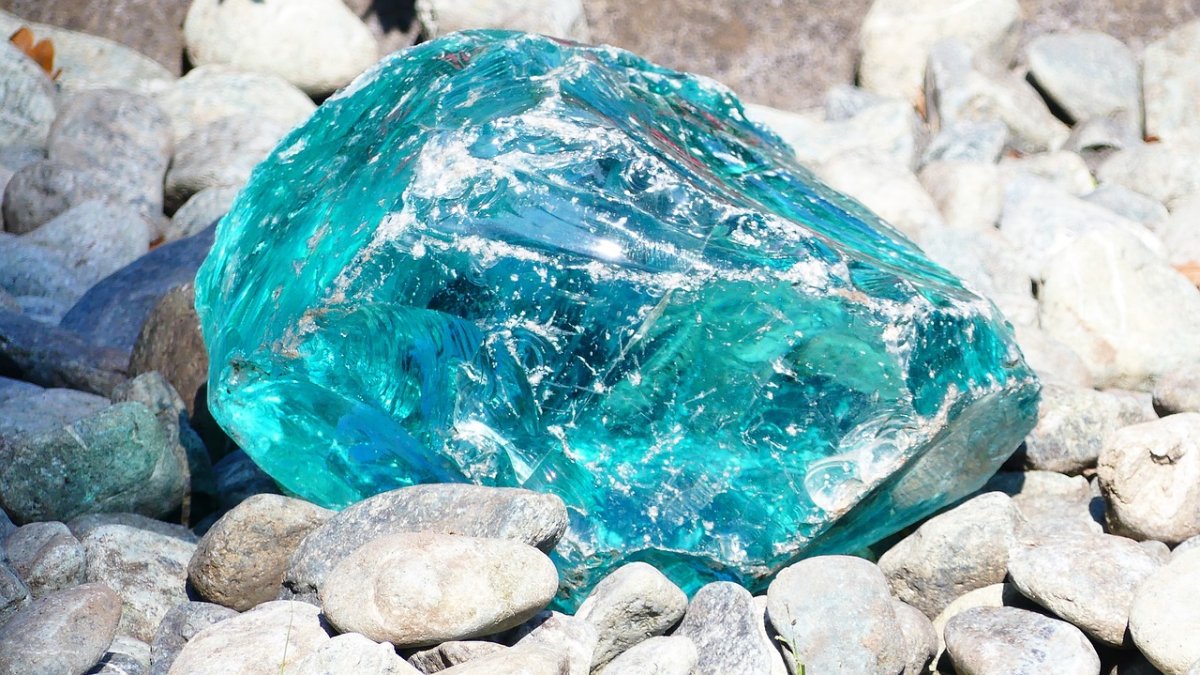 Уральский Самоцветный камень бирюза