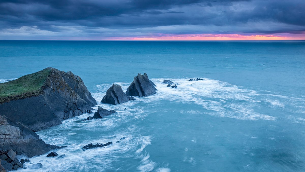 Atlantic Ocean to West