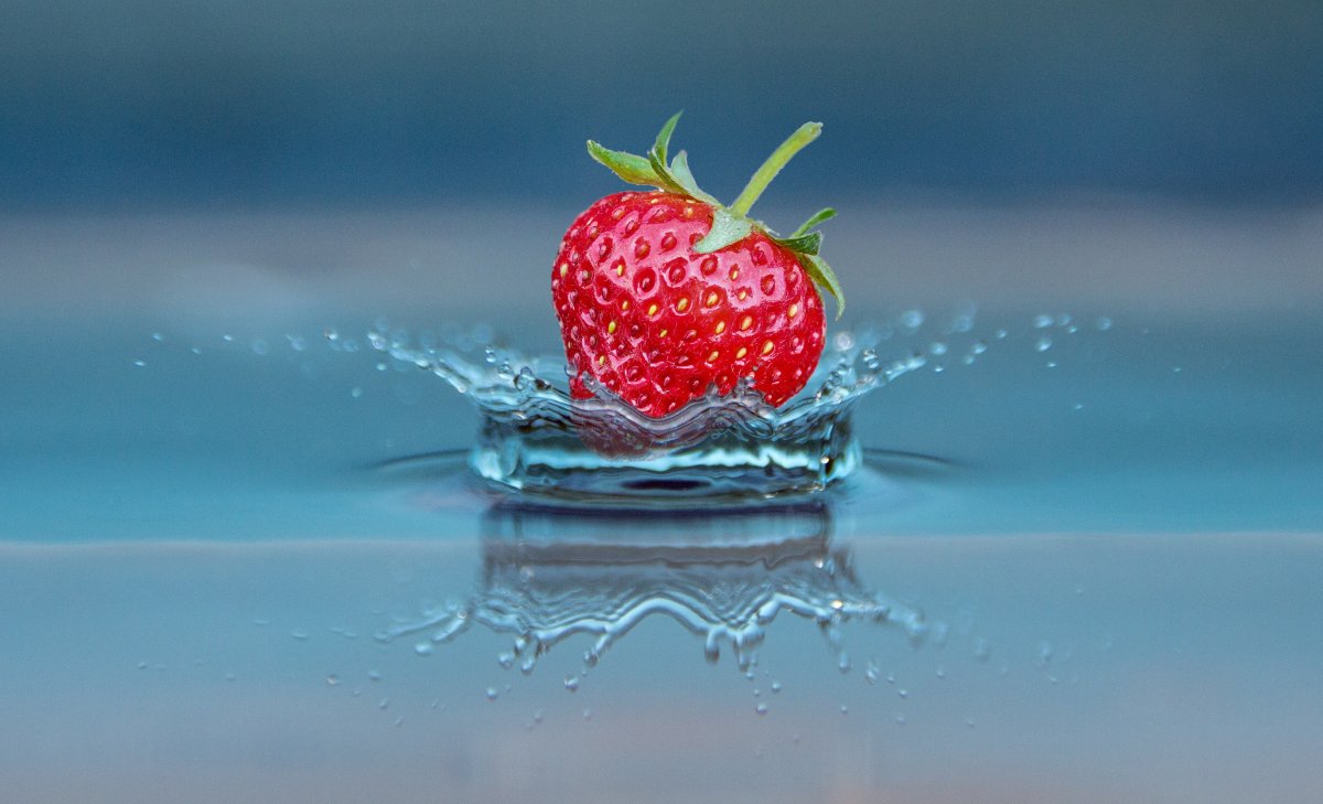 Клубника в воде