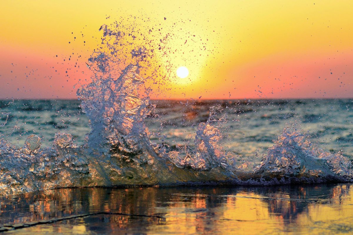 Отражение заката в воде