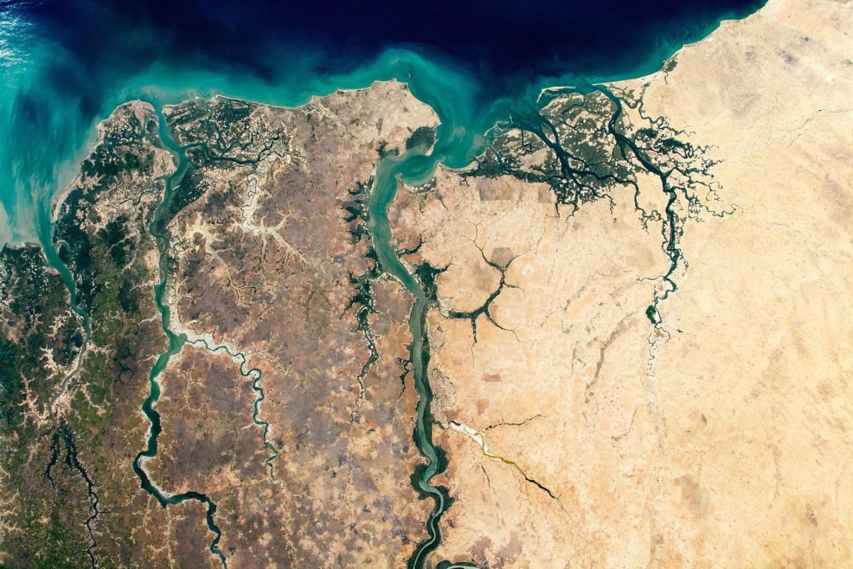 Средиземное море из космоса