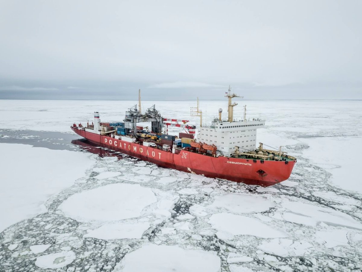Контейнеровоз Севморпуть