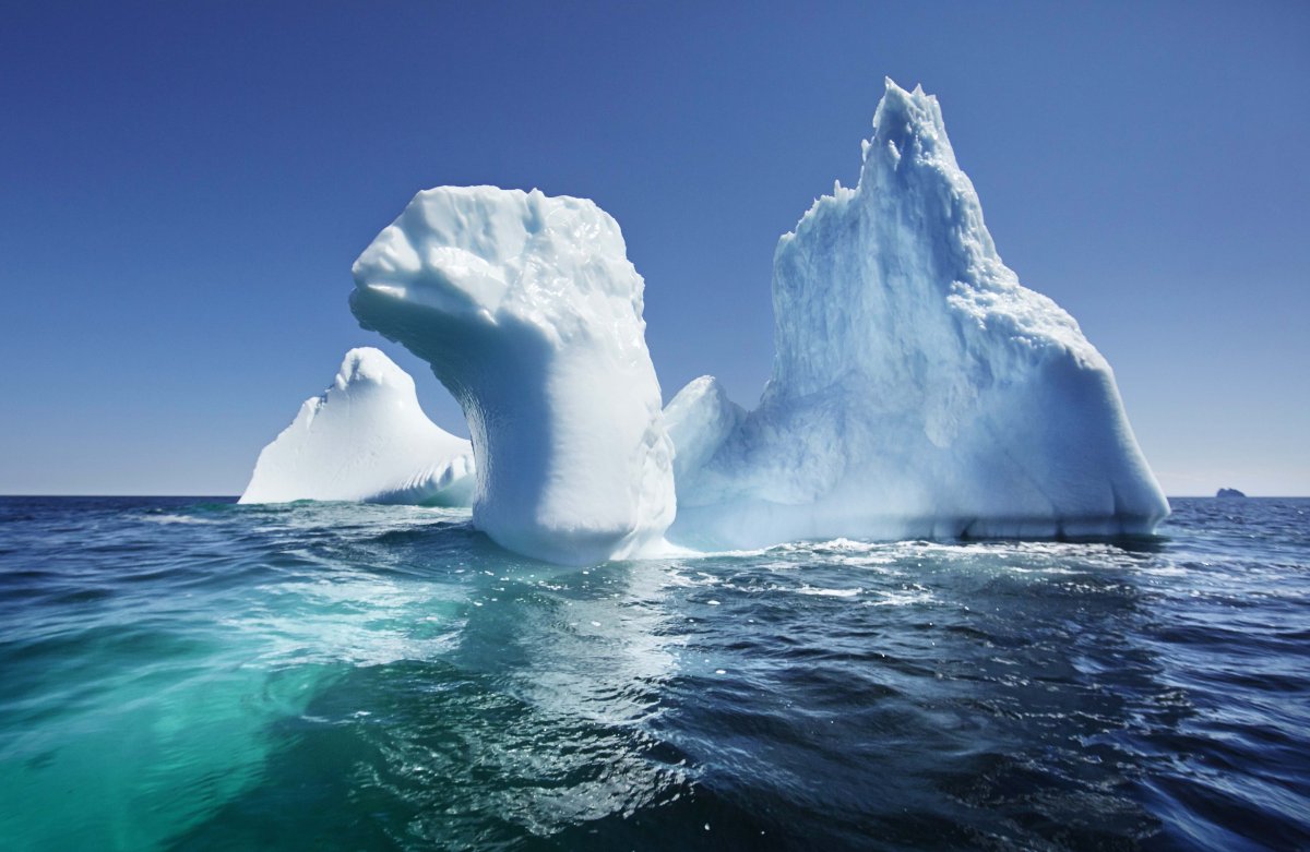 Iceberg. Ледники Атлантического океана. Айсберг в океане. Айсберги Антарктиды. Атлантический океан в антарктиде