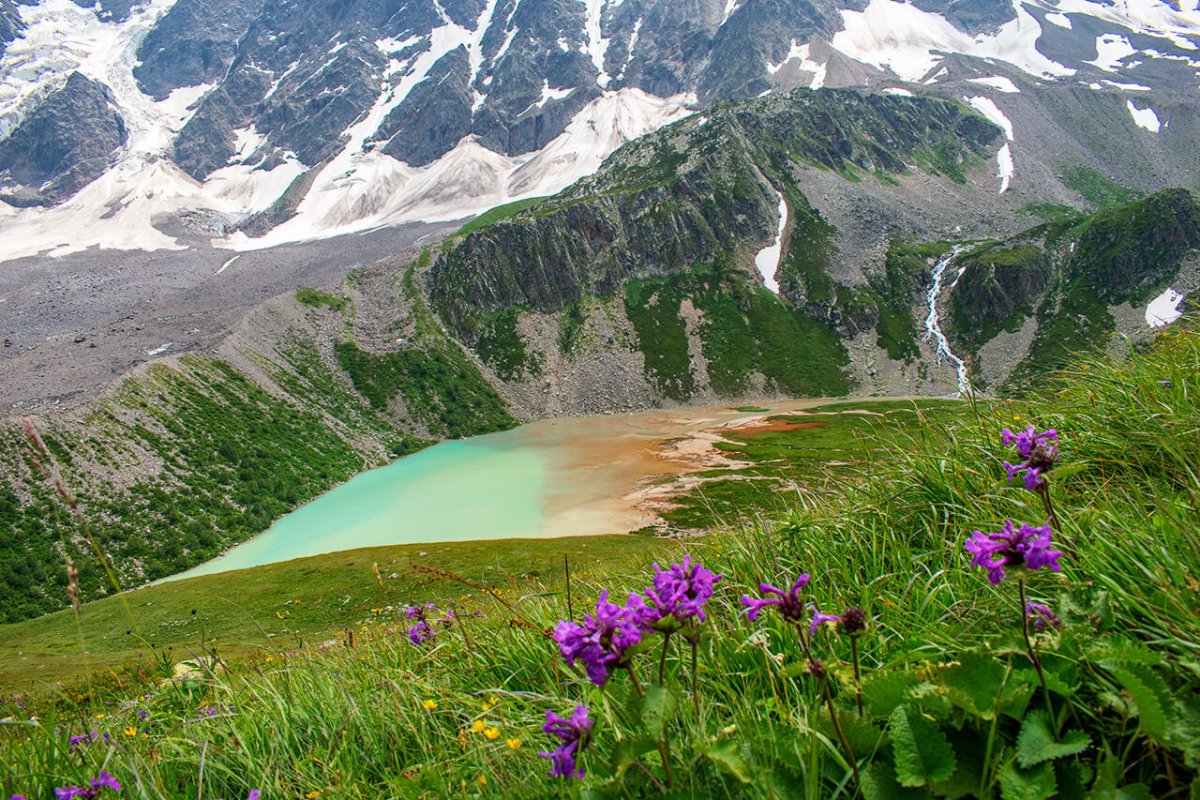 Озеро Донгуз орун-кёль