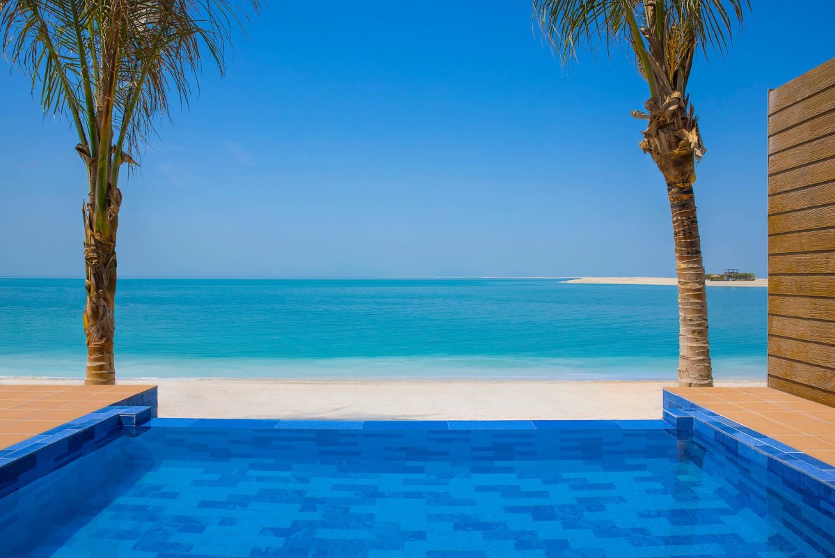 Anantara World Islands Dubai Resort 5*