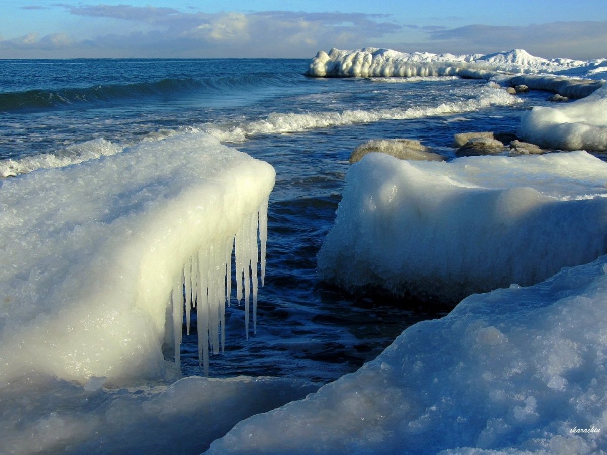 Черное море замерзло