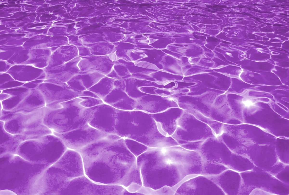 Фиолетовая вода
