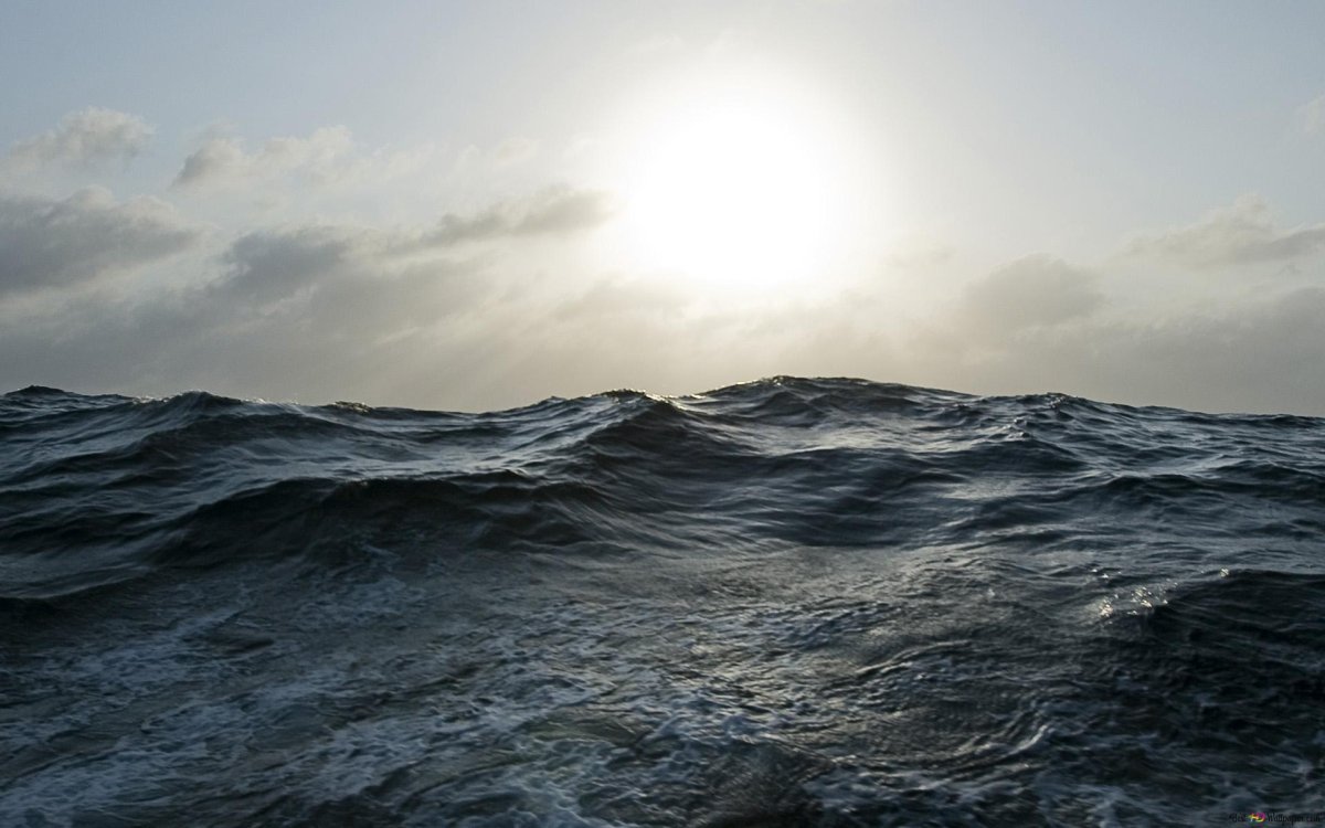 Неспокойное море