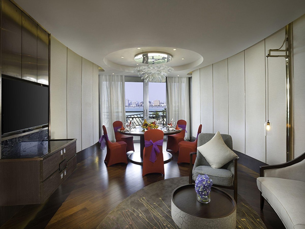 Phoenix Island Resort Sanya
