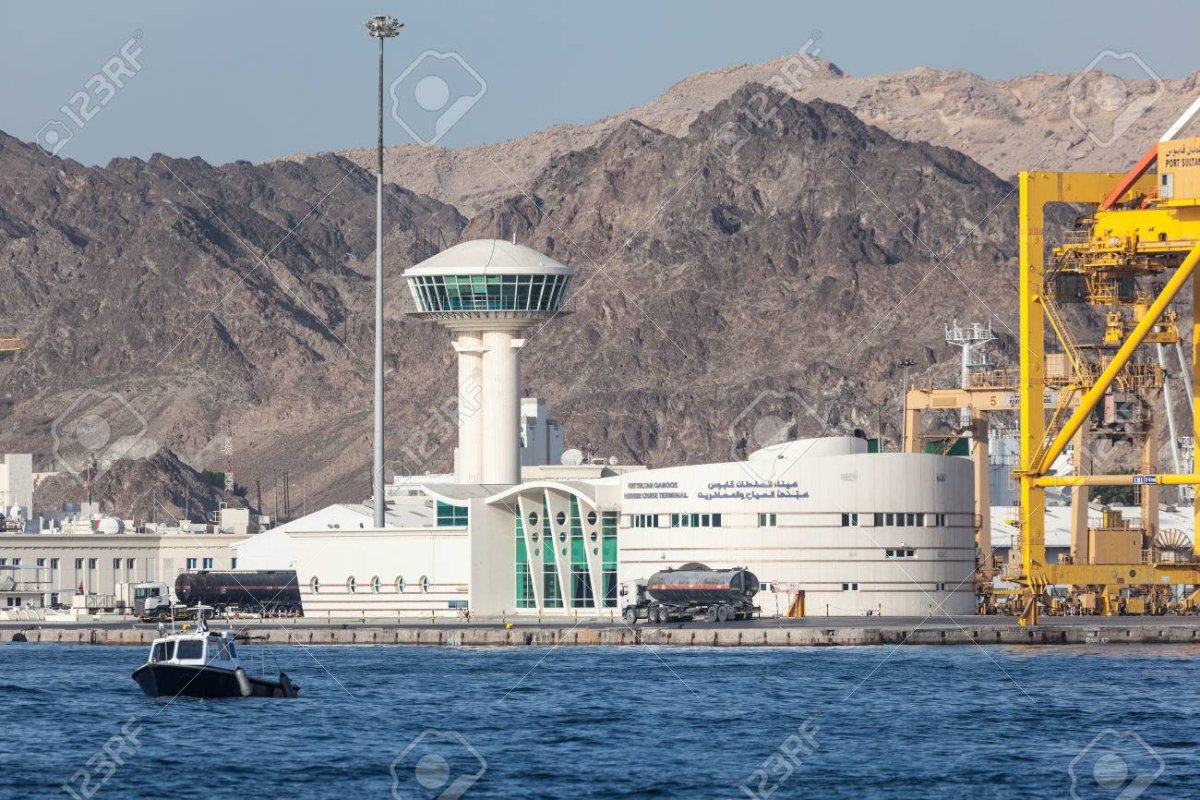 Sultan Qaboos порт