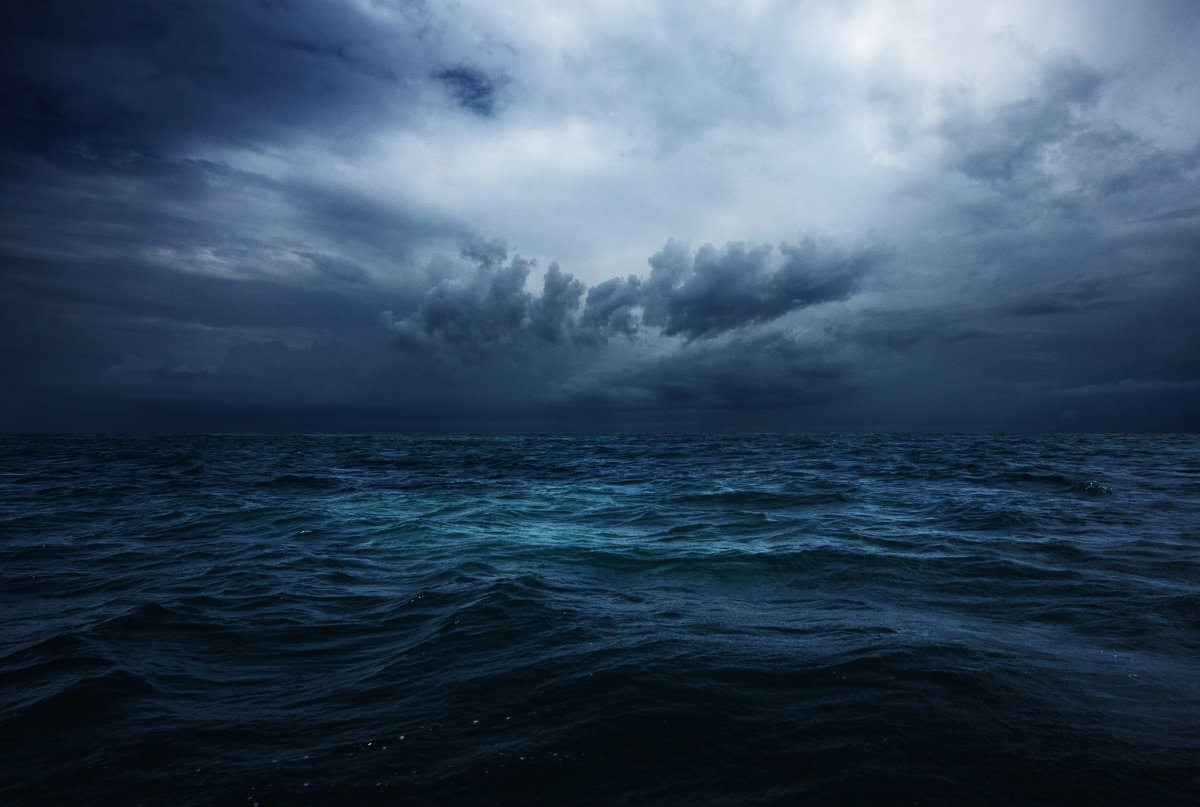 Мрачное море