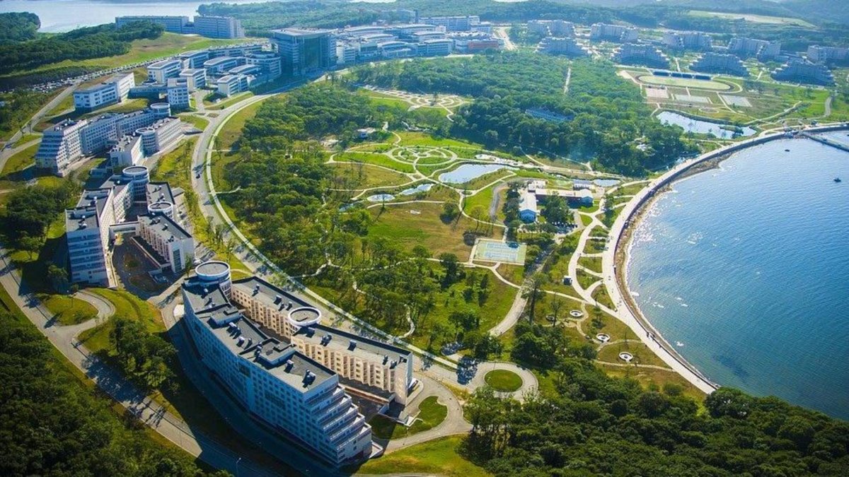 Кампус ДВФУ остров русский