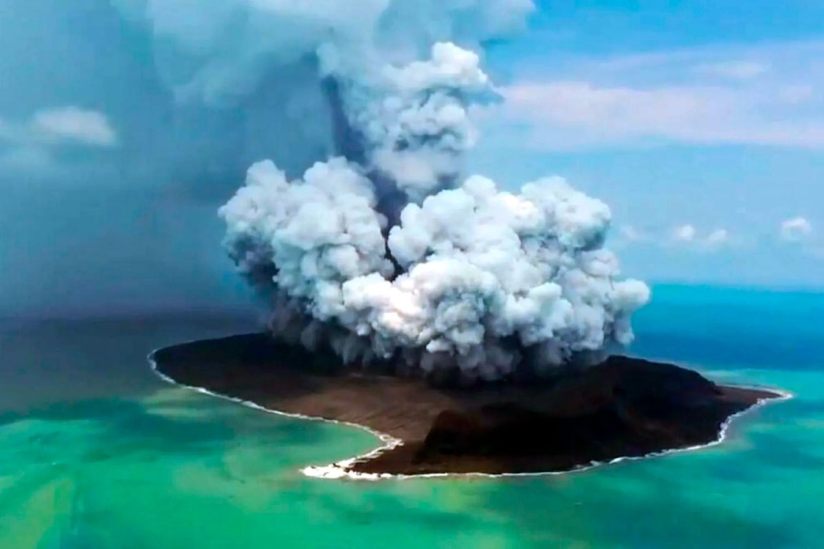 Tonga Volcano Eruption