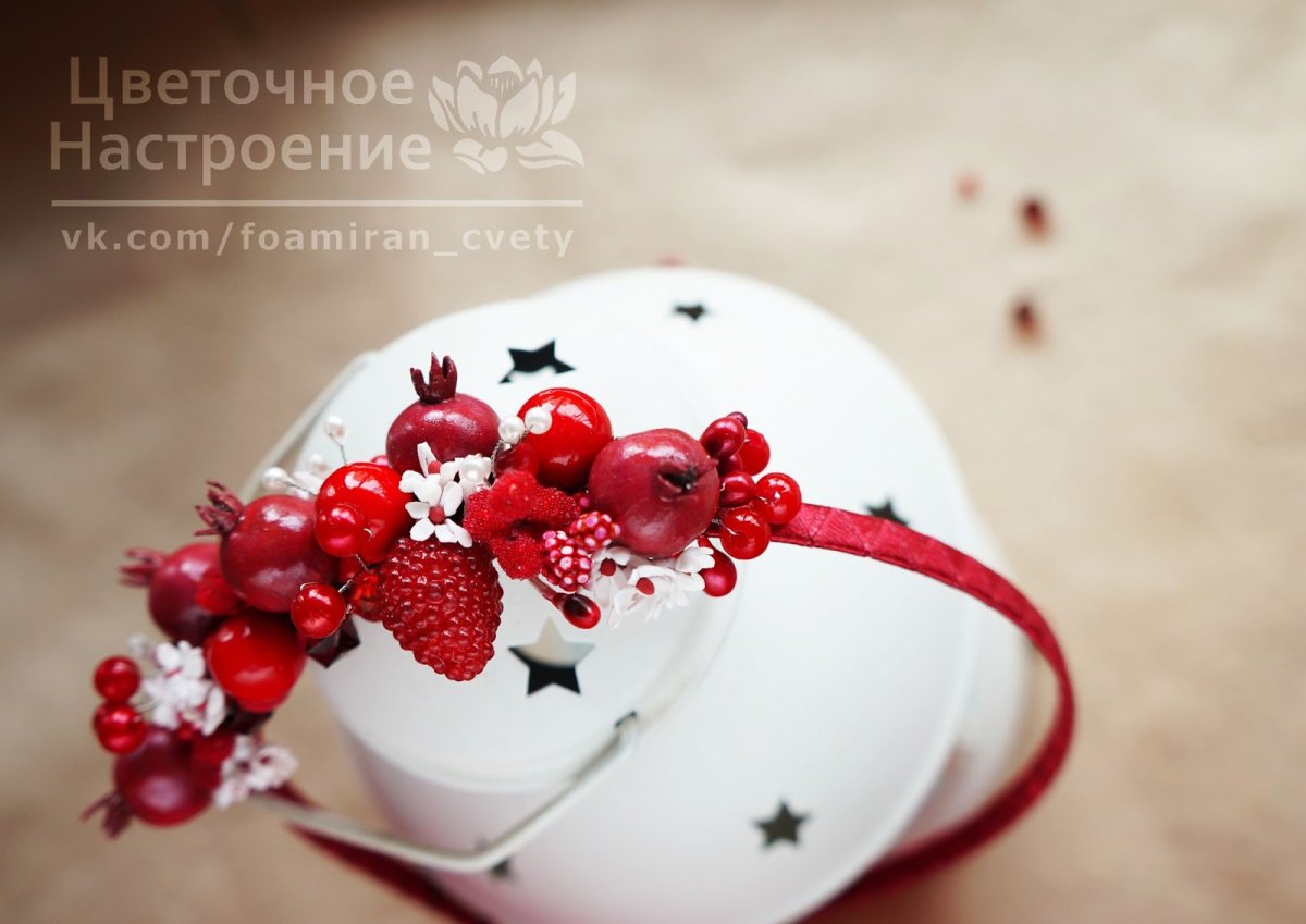 Ободок из фоамирана ягода