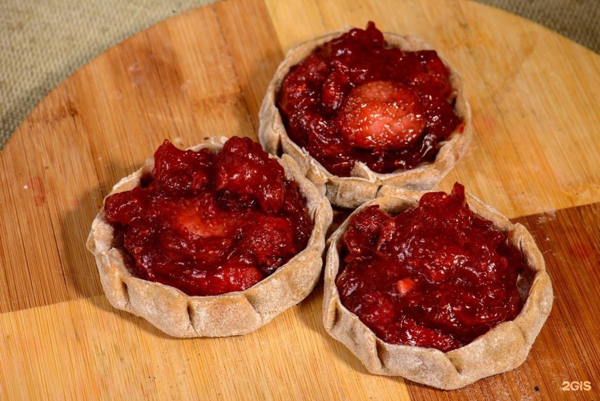 Коми шаньги с брусникой