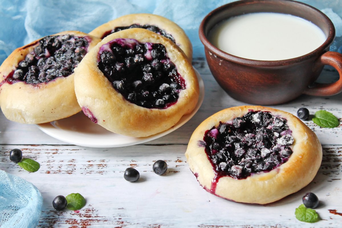 Ватрушка с черникой