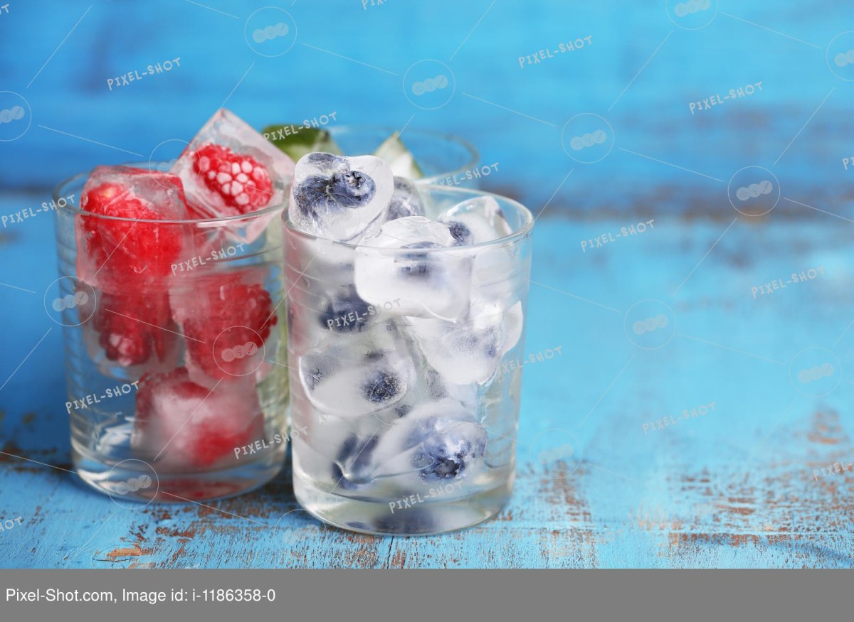 Коктейль кубики льда море