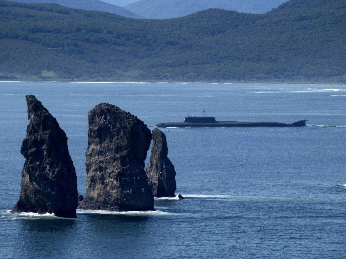 Скалы 3 брата Камчатка