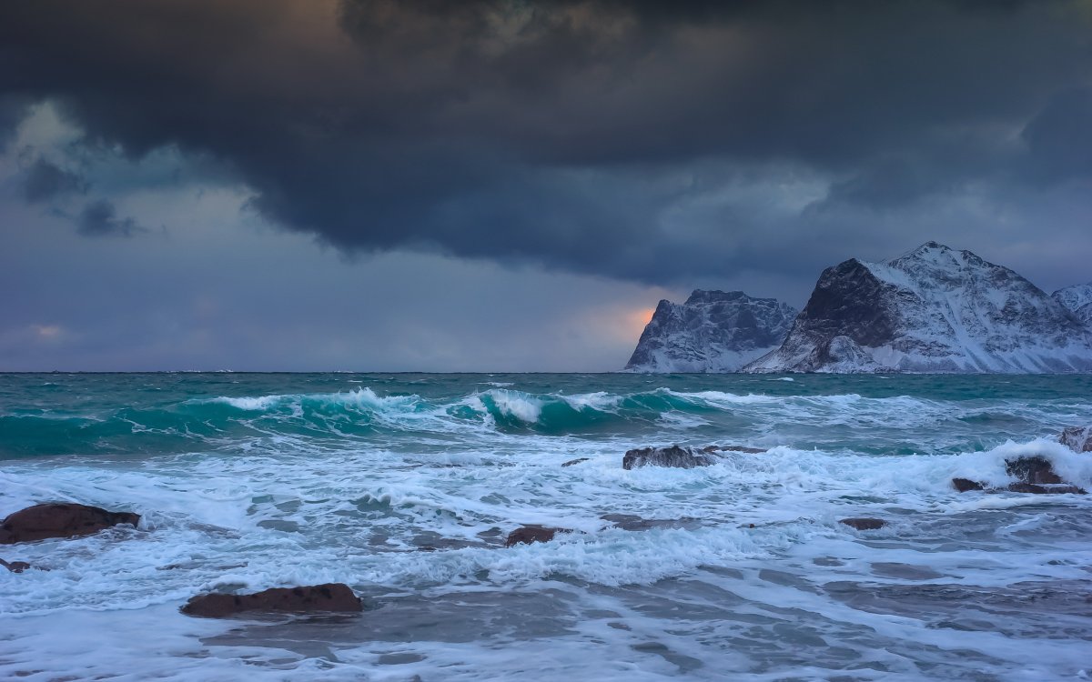 Берингово море шторм