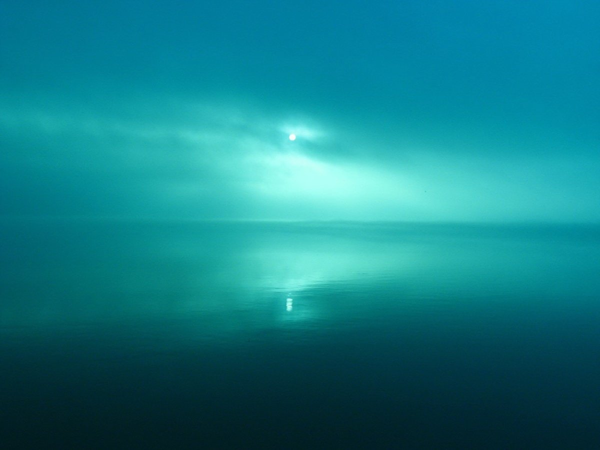 Зелено голубое море