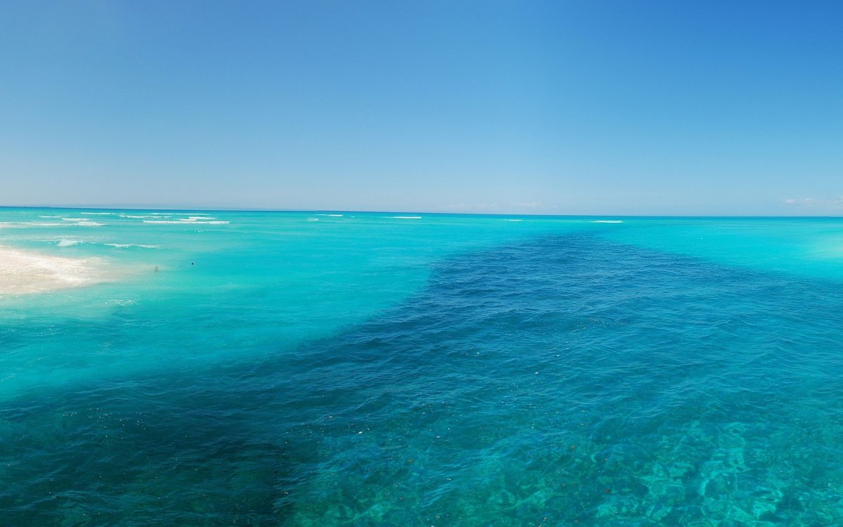 Лазурное море
