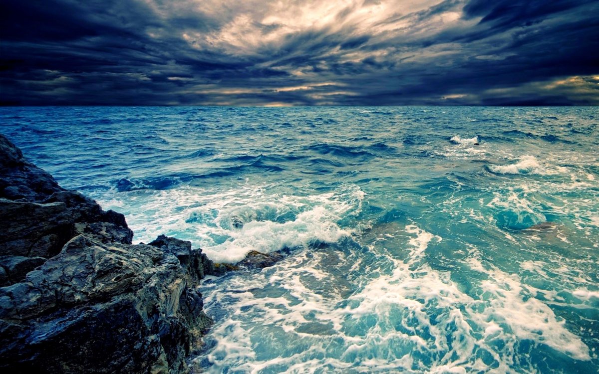 Темное море