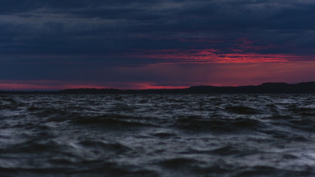 Темное море