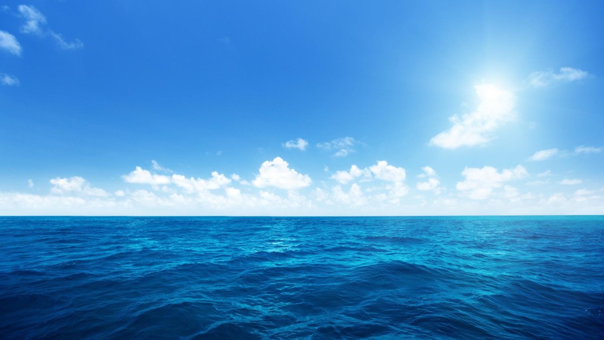 Синее море