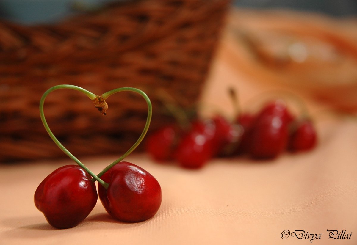 Сердечко из черешни