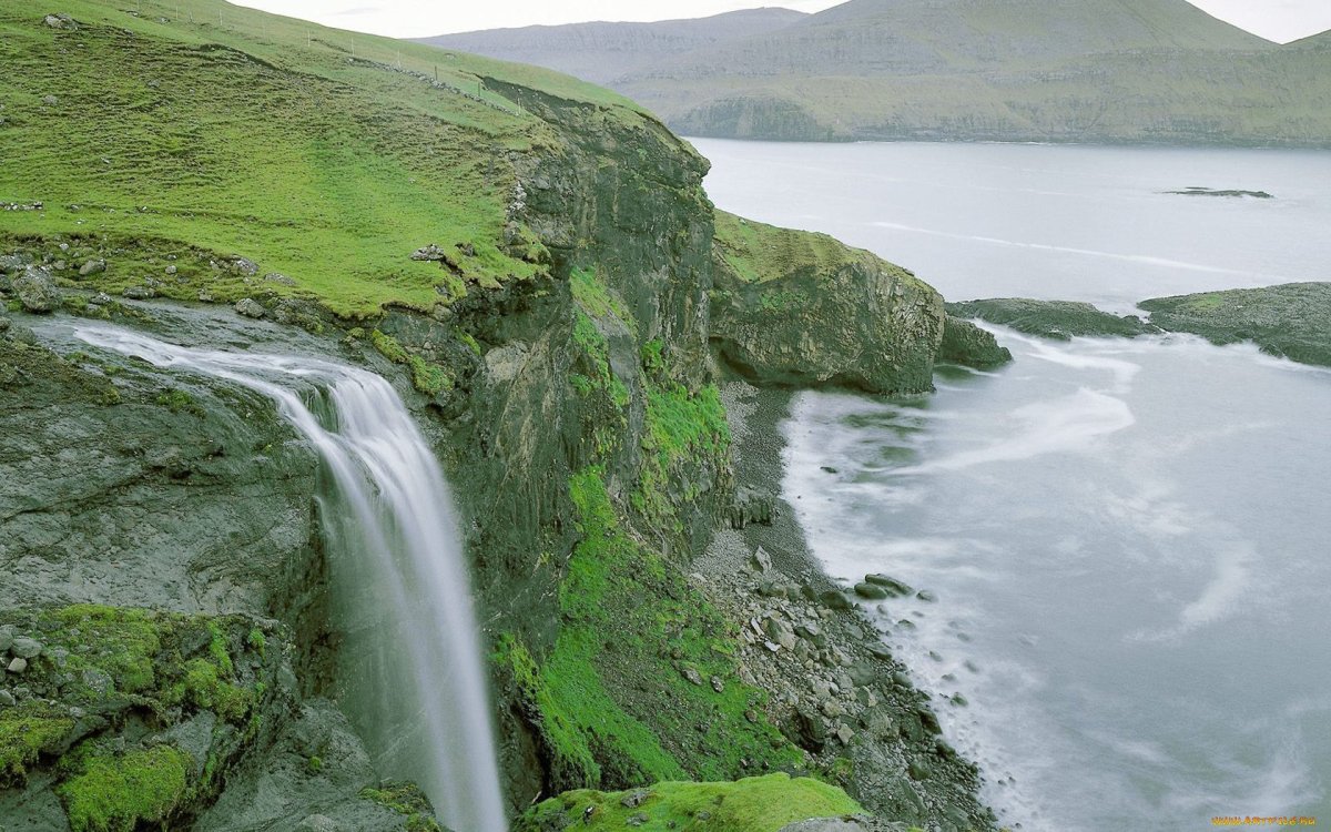 Фарерские острова водопад