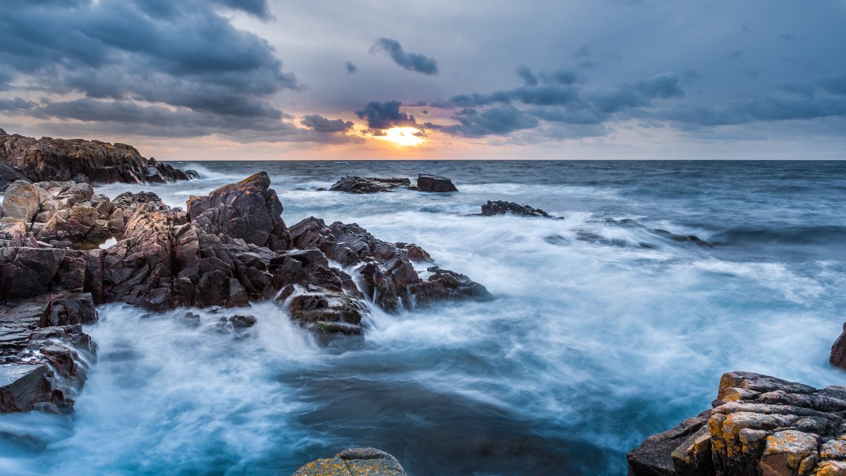 Море скалы