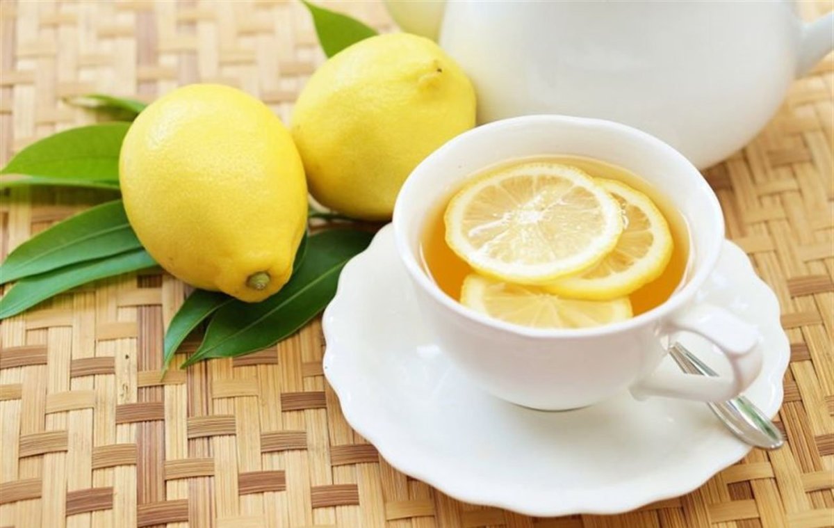 Чашка чая с лимоном