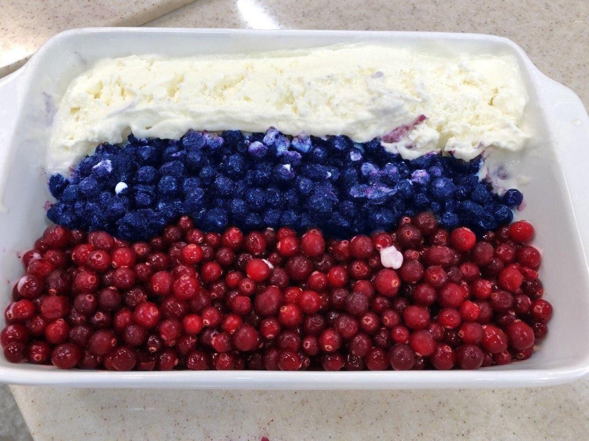 Десерт в виде триколора