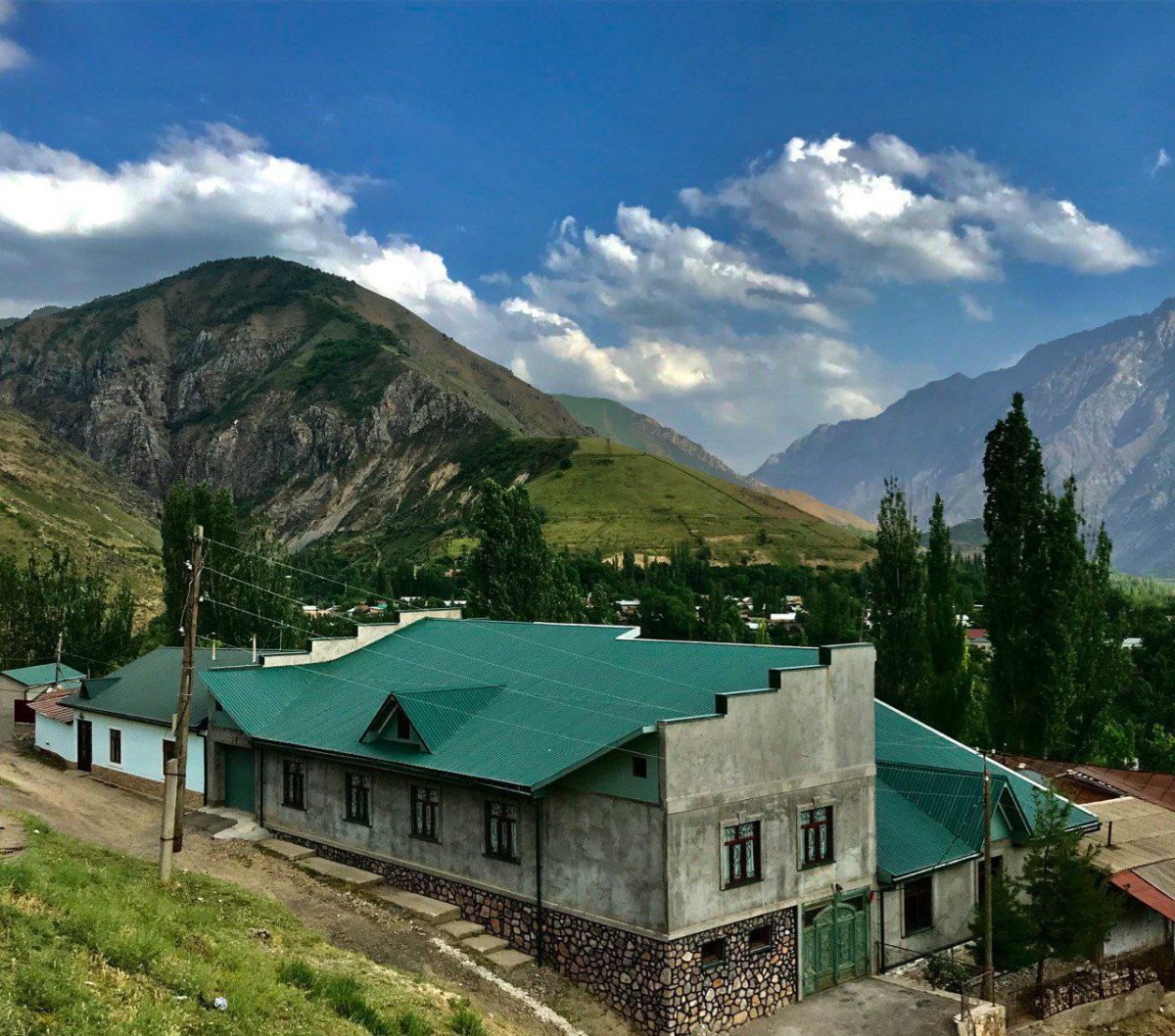 Чарвак Бричмулла село