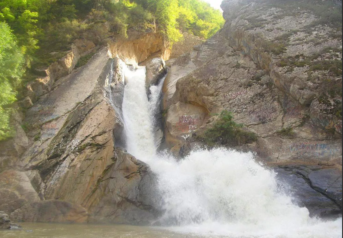 Хучнинский водопад в Дагестане