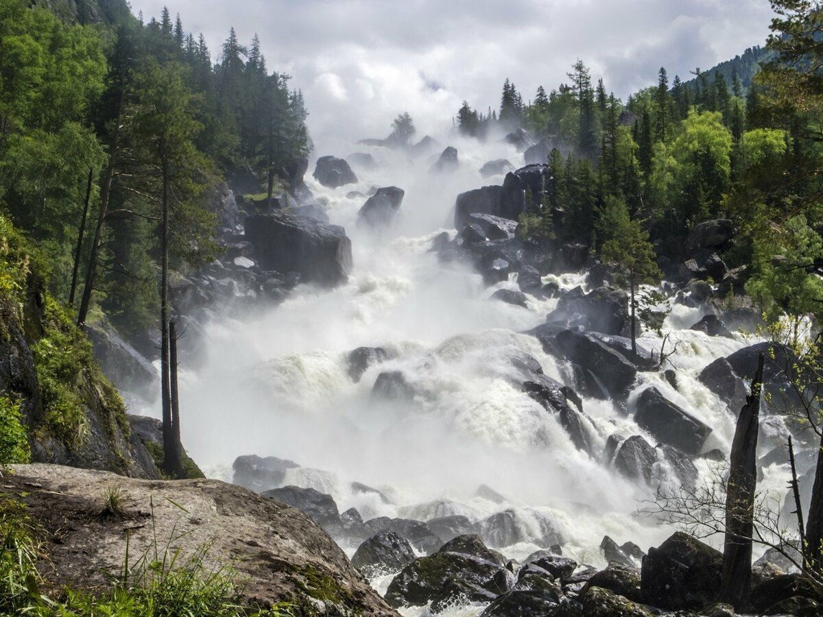 Водопад Учар горный Алтай