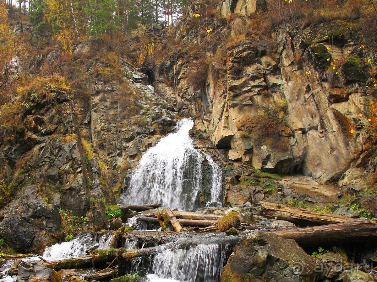 Черемшанский водопад горный Алтай