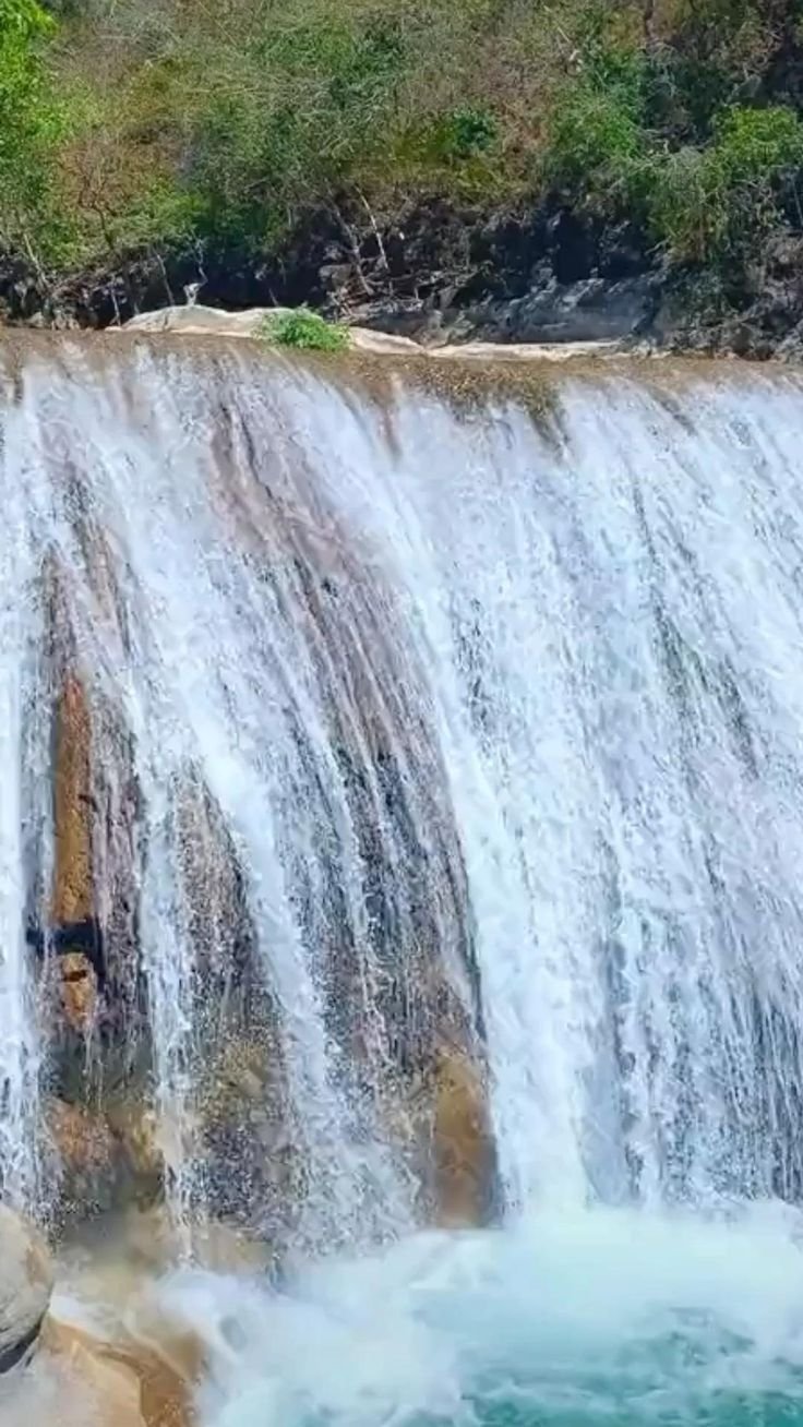 Большой адегойский водопад
