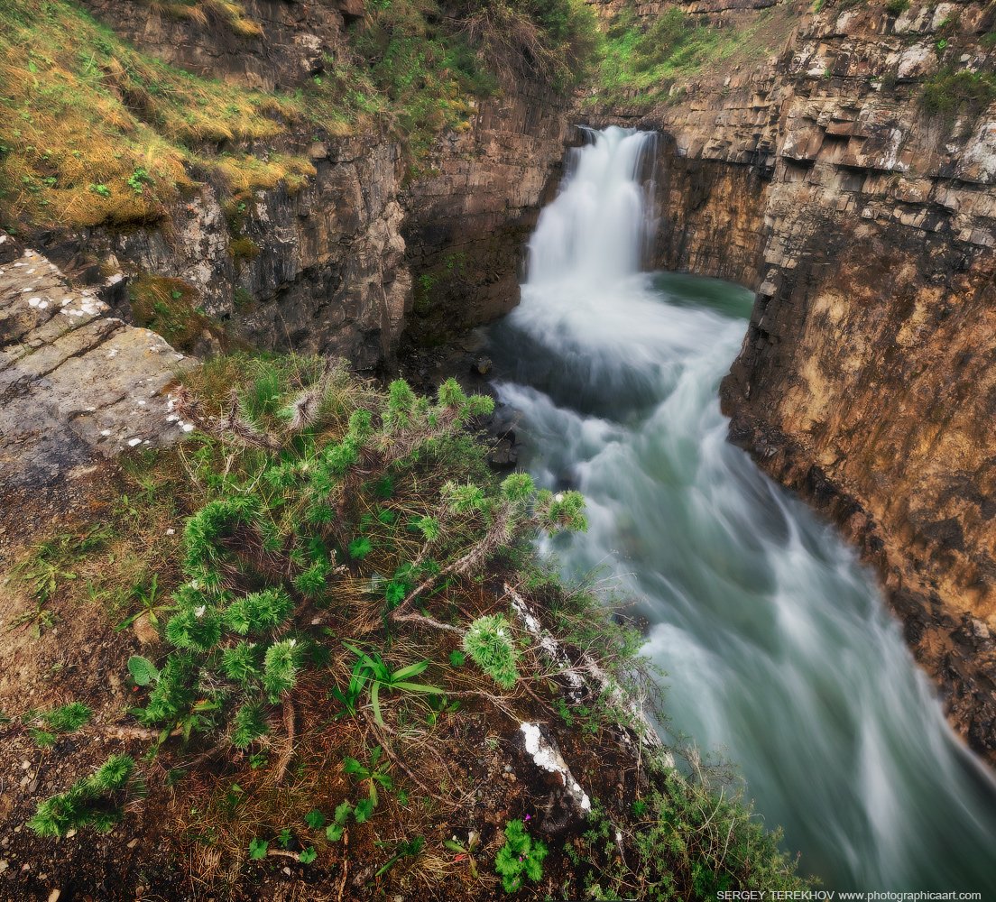 Водопад Текес