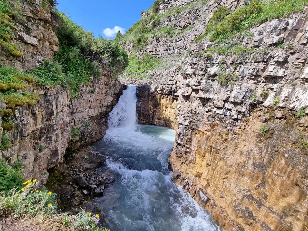 Водопад Текес