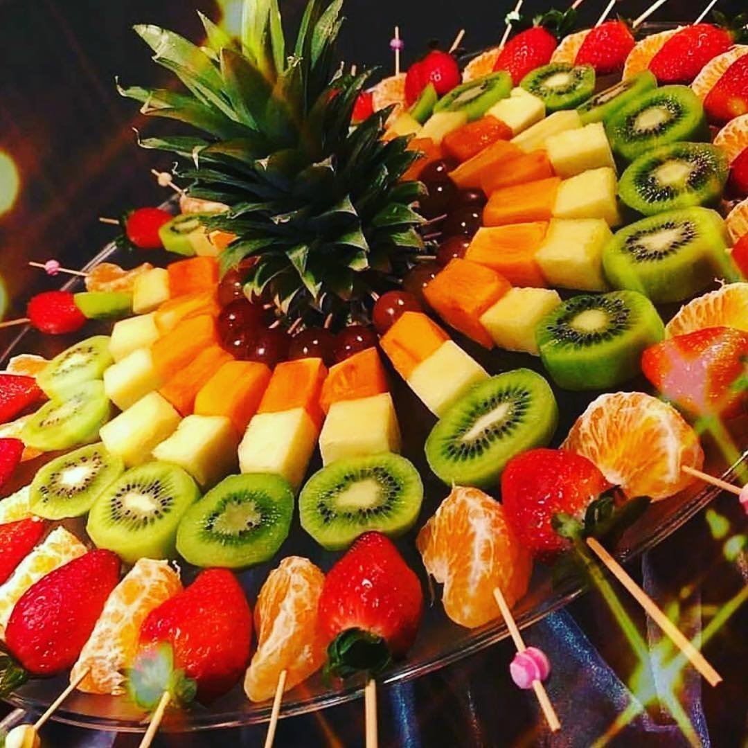 Канапе фрукты