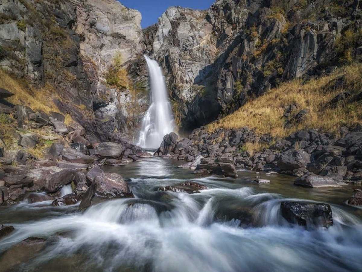 Водопад Куркуре горный Алтай