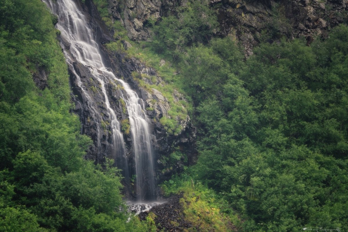 Водопады Осетии Мидаграбинские
