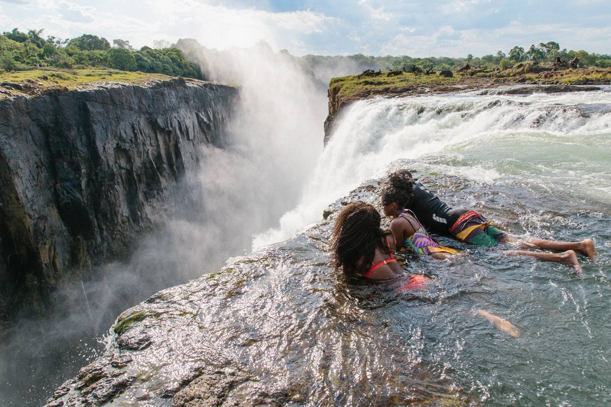 Купель дьявола водопад Виктория