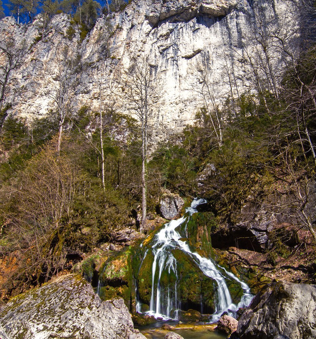 Водопад Исиченко в Мезмае