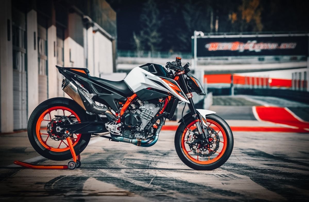 KTM Duke 790