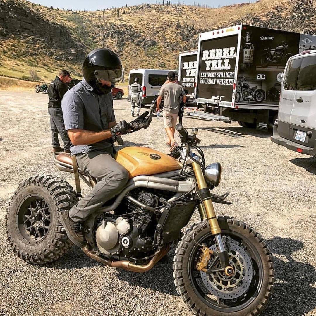 Внедорожный мотоцикл Scrambler