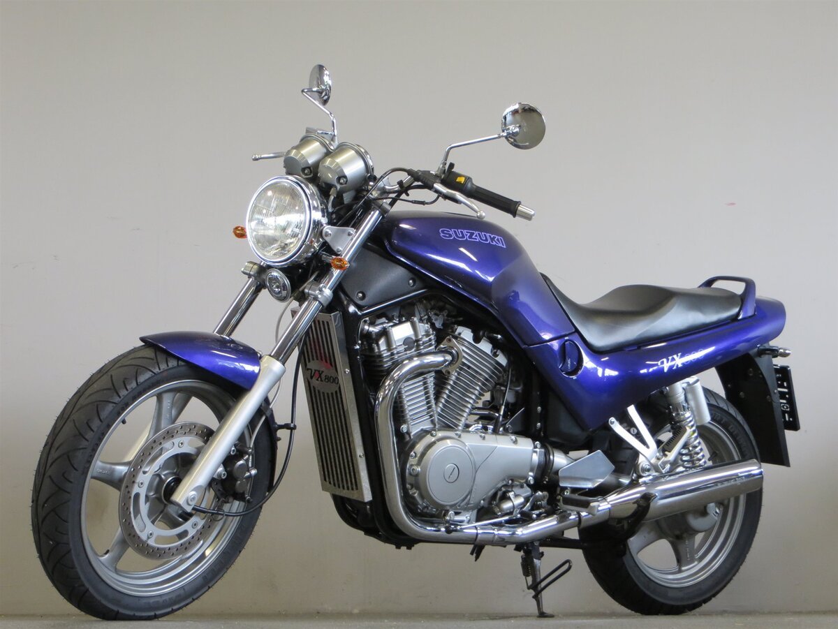 Suzuki vx800