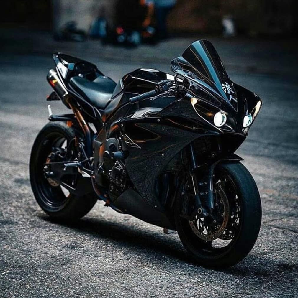 Спортбайк Yamaha r1